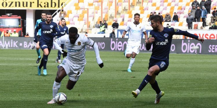 قاسم باشا يفوز بهدفين خارج أرضه على ملاطية سبور