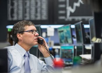 تركيا تنافس أوكرانيا وروسيا في الإفلاس