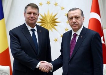 أردوغان يبحث الأزمة الأوكرانية مع نظيره الروماني