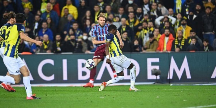 الديربي العملاق.. فنربخشة يتعادل مع طرابزون سبور