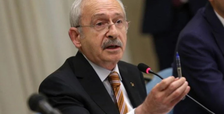 زعيم المعارضة في تركيا يتعهد للأكراد بالسلام