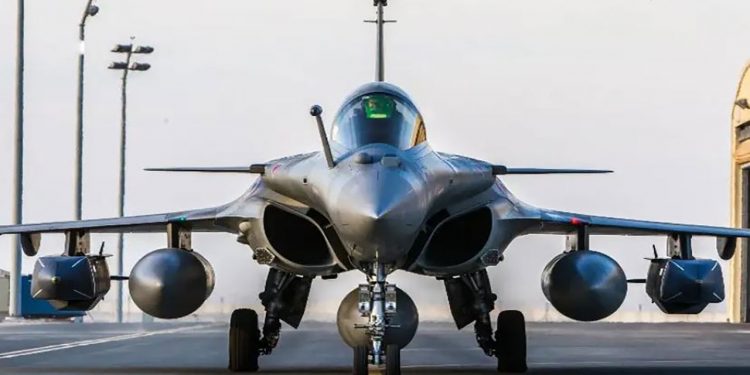 اليونان تعزز قدراتها العسكرية بأسلحة فرنسية بنحو 4 مليارات يورو