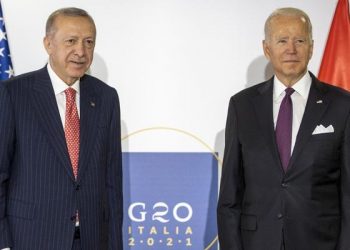 4 أسباب تدفع تركيا للوقوف إلى جانب الغرب