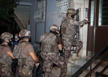 اعتقال 10 أشخاص في عملية أمنية ضد تنظيم “داعش” في إسطنبول