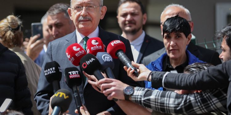 تصريح من كيليجدار أوغلو بعد قطع الكهرباء عن منزله