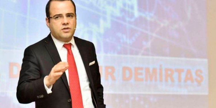 اقتصادي بارز: التضخم يدمر تركيا