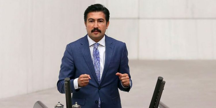 مسؤول في حزب أردوغان: الإمارات استسلمت لتركيا