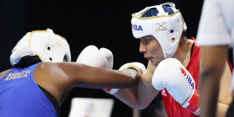 التركية أليف جوناري تحصد الميدالية البرونزية في الملاكمة النسائية