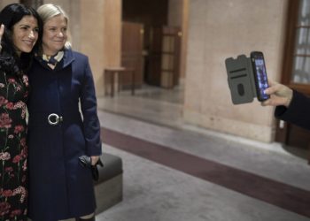 أنقرة تطلب من السويد تسليم 33 تركيا مقابل عضويتها في الناتو