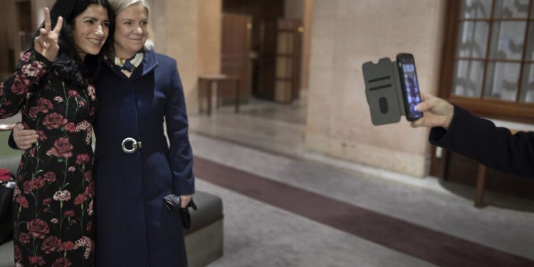 أنقرة تطلب من السويد تسليم 33 تركيا مقابل عضويتها في الناتو