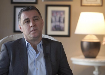 هاكان شوكور: أردوغان دمر عائلتي وسلب كل ما حققته من كرة القدم