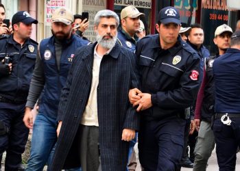 تركيا.. إيداع رئيس وقف الفرقان المعارض بسجن على حدود إيران