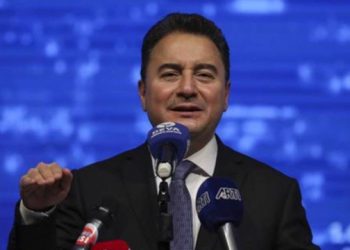 باباجان: الجميع في تركيا يعرف أن التضخم سيرتفع ماعدا أردوغان!