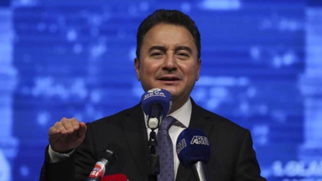 باباجان: الجميع في تركيا يعرف أن التضخم سيرتفع ماعدا أردوغان!