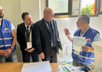 بعثة الجامعة العربية تبدأ مهام مراقبة الانتخابات النيابية في لبنان