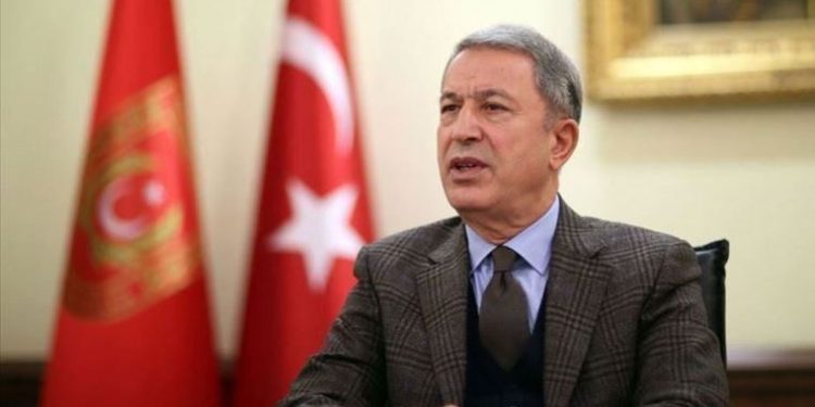 وزير الدفاع التركي يزور الإمارات للمرة الأولى منذ 15 عامًا