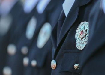 تسريح 1000 شرطي في تركيا!