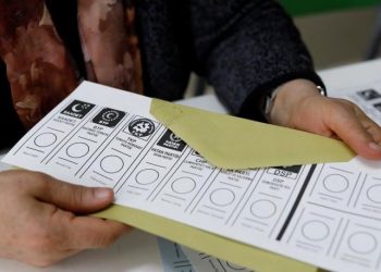جدل متواصل في تركيا حول موعد الانتخابات القادمة