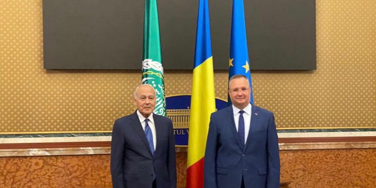 أبو الغيط يلتقي رئيس الحكومة في رومانيا