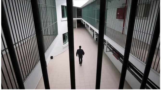 منظمة حقوقية: النساء بتعرضن لسوء معاملة في السجون التركية