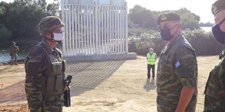 اليونان تضاعف طول جدارها على الحدود التركية ثلاث مرات