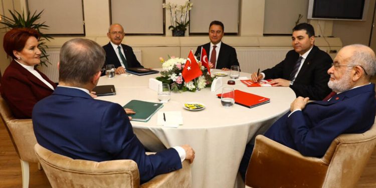 كيف تنظر أحزاب المعارضة إلى كيليتشدار أوغلو كمنافس لأردوغان؟