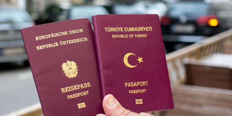 12 ألف تركي يحصلون على الجنسية الألمانية خلال عام واحد!