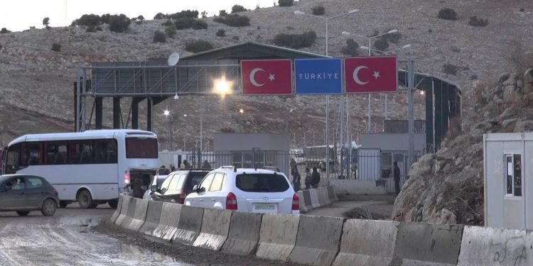 أمريكا تريد من تركيا ألّا تقفل المعبر الحدودي الوحيد مع سورية