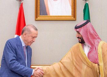 استطلاع: غالبية الأتراك لا يدعمون “سياسة التقارب” مع العرب