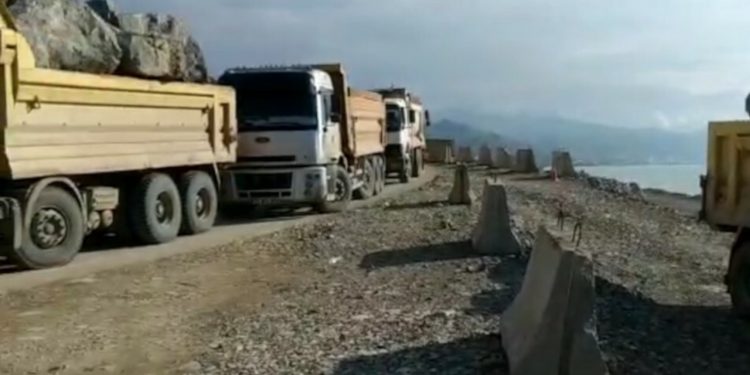 تركيا.. سائقو شاحنات يضربون عن العمل لتأخر مستحقاتهم 3 أشهر