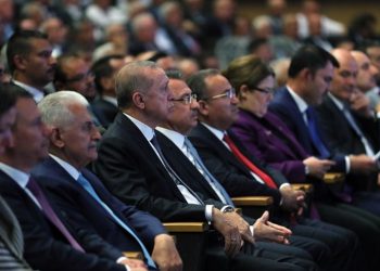 صحفي تركي: قلب أردوغان يخشى أن يخسر الانتخابات