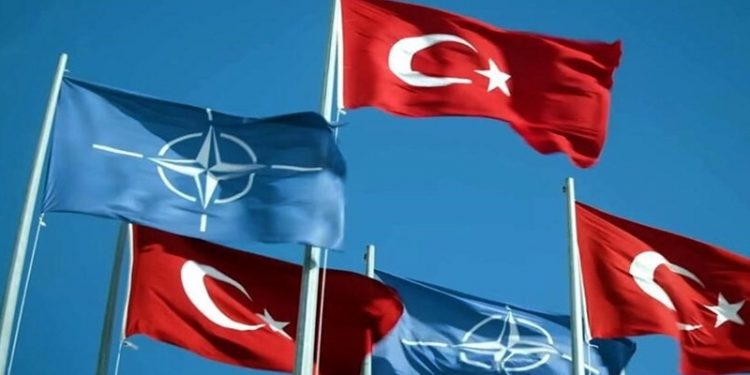 حزب يطلق حملة لإخراج تركيا من حلف الناتو