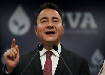 باباجان: إذا اصطادوا الطيور بأفواههم فلن يتمكنوا من خفض التضخم