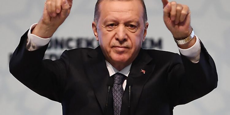 83% من الأتراك يرفضون وصف “عاهرين” الذي يستخدمه أردوغان
