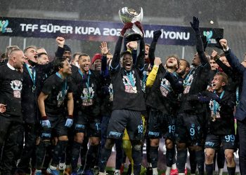 طرابزون سبور يتوج ببطولة كأس السوبر