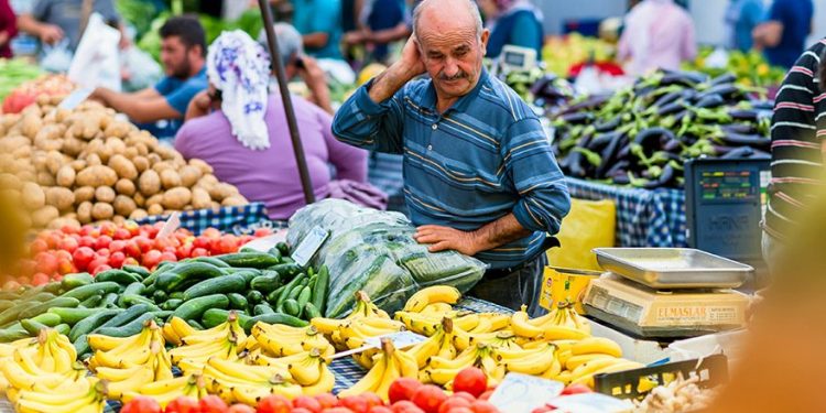 التضخم في تركيا يسجل أعلى معدل منذ عام 1998