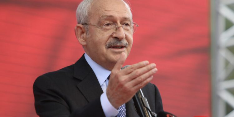 زعيم المعارضة التركية يستخدم لقبًا فريدًا