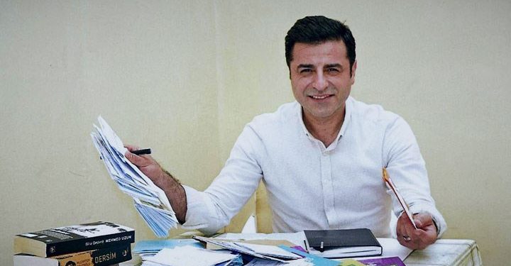 تركيا.. دعوى قضائية جديدة بحق الزعيم الكردي المعتقل “دميرطاش”