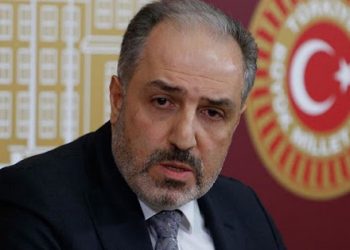 سياسي معارض: تركيا تعيش في نظام استبدادي منذ الانقلاب