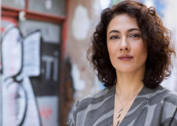 ممثلة تركية تقرر الهجرة إلى الولايات المتحدة