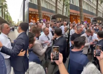 الشرطة تمنع باباجان من إلقاء خطاب في ولاية دينيزلي