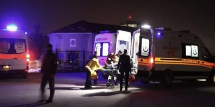 أتراك يعتدون على 4 سوريين في حديقة عامة