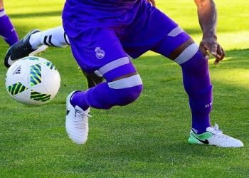 نادي أضنة ديمرسبور التركي لكرة القدم يتعاقد مع مهاجم المنتخب الروسي “أرتيوم دزيوبا”