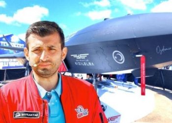 صهر أردوغان: تغيير السلطة الحالية يدمر مشاريع الصناعات الدفاعية المحلية