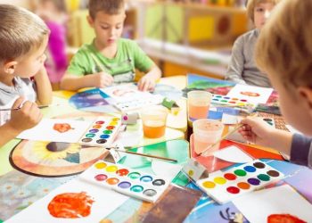 الأسر في تركيا تواجه أزمة بسبب ارتفاع رسوم رياض الأطفال