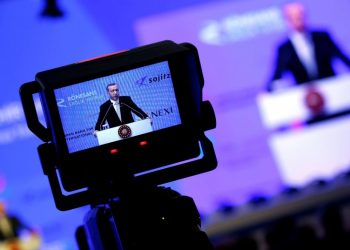 كيف يدير نظام أردوغان وسائل الإعلام التركية؟