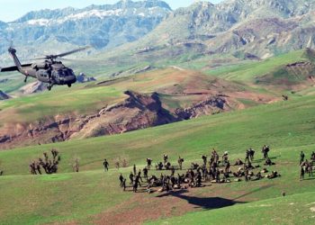 تركيا.. الجيش يكلف طيارين سبق اعتقالهم بعمليات عسكرية خارج الحدود!