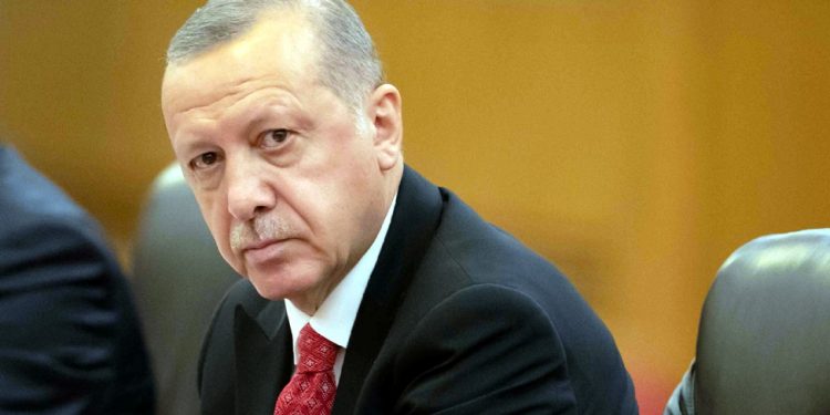 أردوغان يهدد باللجوء إلى روسيا إذا رفضت واشنطن صفقة مقاتلات F-16