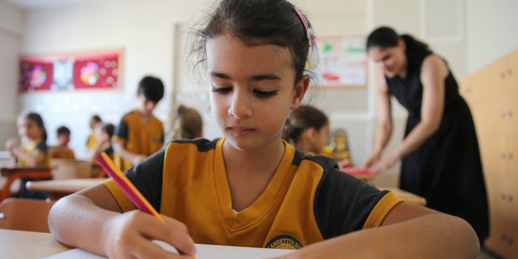 دراسة: 53% من الأتراك غير راضين عن المنظومة التعليمية