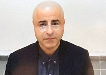 دميرطاش يحلق رأسه احتجاجا على مقتل مهسا أميني